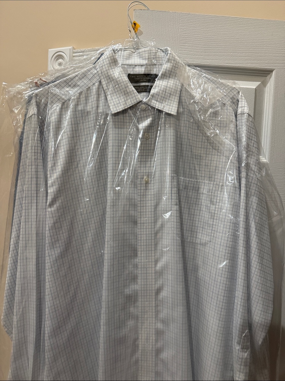 Bloomingdale's Men's White Dress Shirt with Light Blue Windowpane